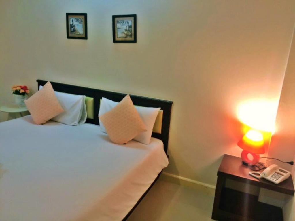 Chumphon Travelodge Exteriör bild