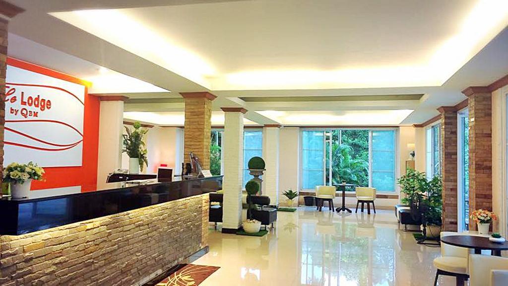 Chumphon Travelodge Exteriör bild