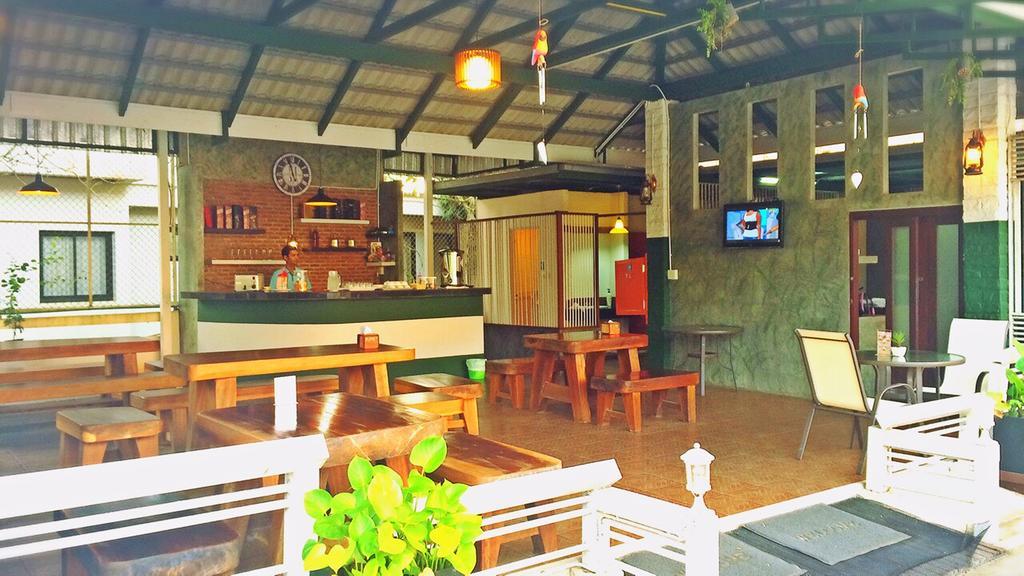Chumphon Travelodge Exteriör bild