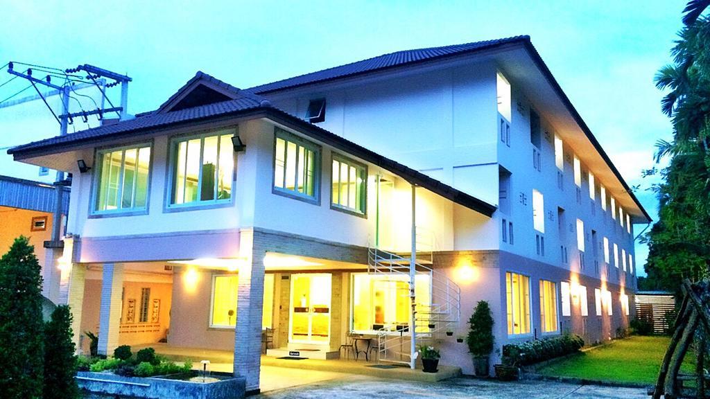 Chumphon Travelodge Exteriör bild