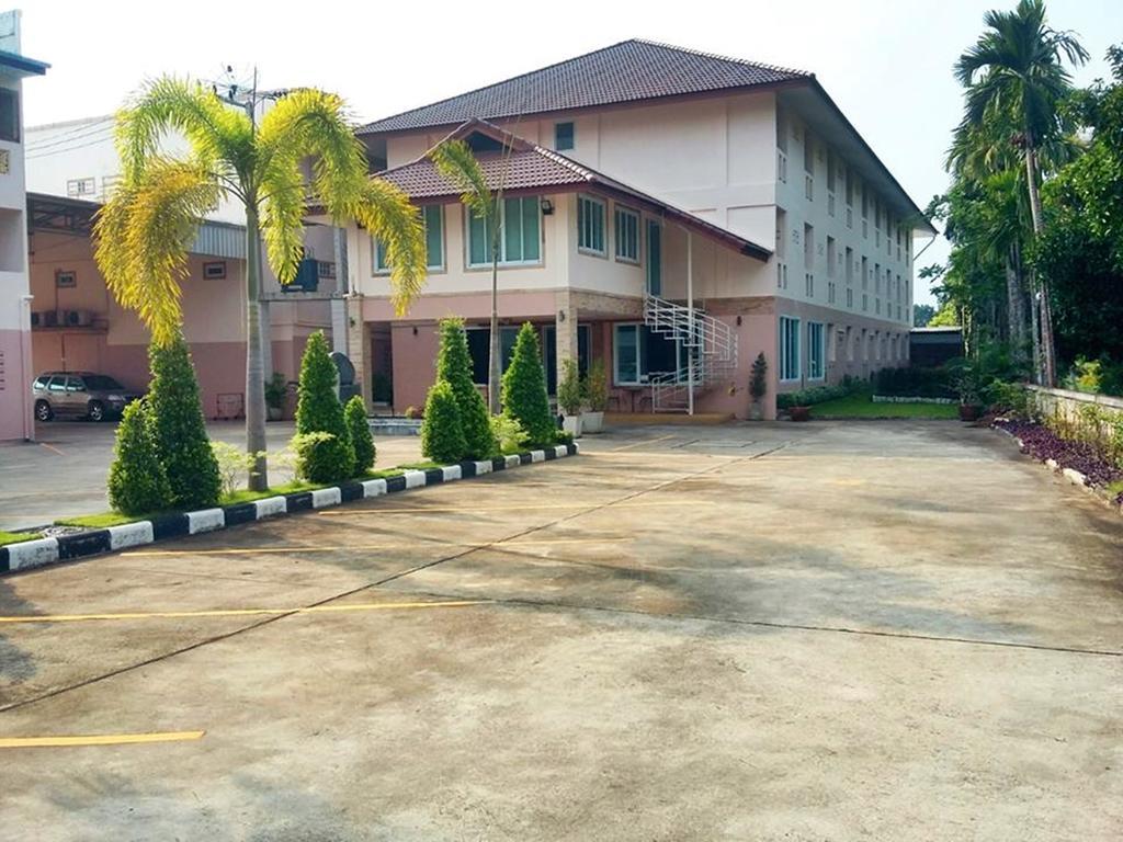 Chumphon Travelodge Exteriör bild