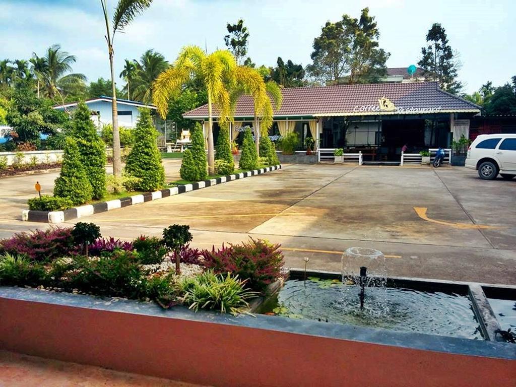 Chumphon Travelodge Exteriör bild