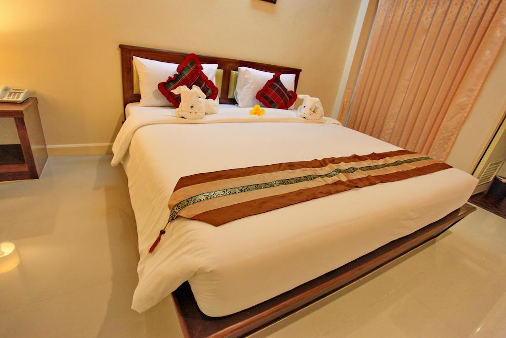 Chumphon Travelodge Exteriör bild